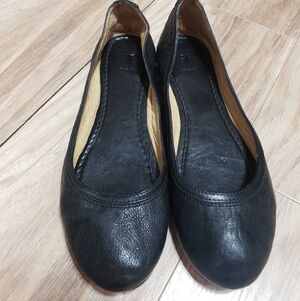 FRYE Carson Finest Leather Flat 9 Black Flexible Trim Comfort Durable 9.5